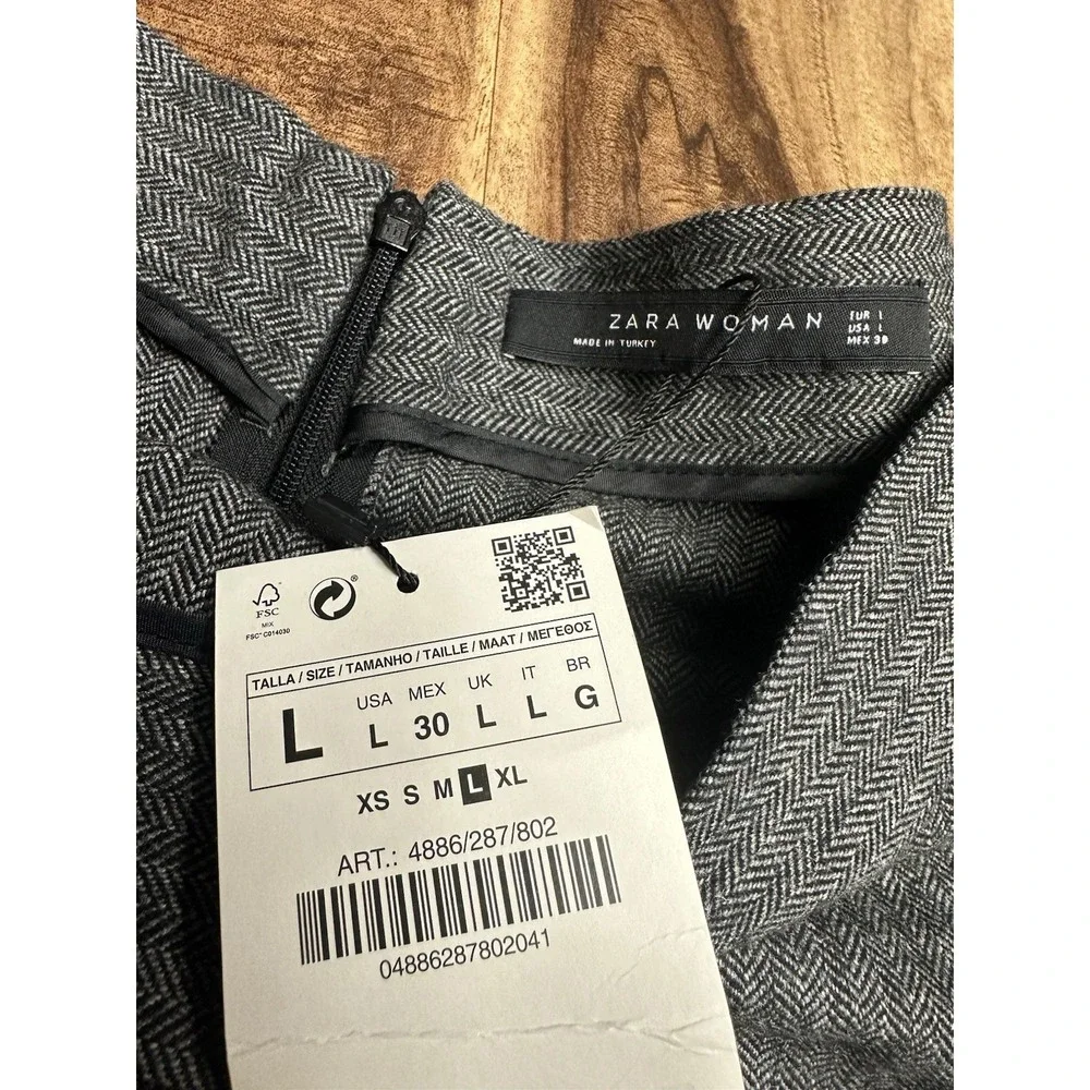 NWT Zara Woman Gray Classic Herringbone Weave Pattern Skirt